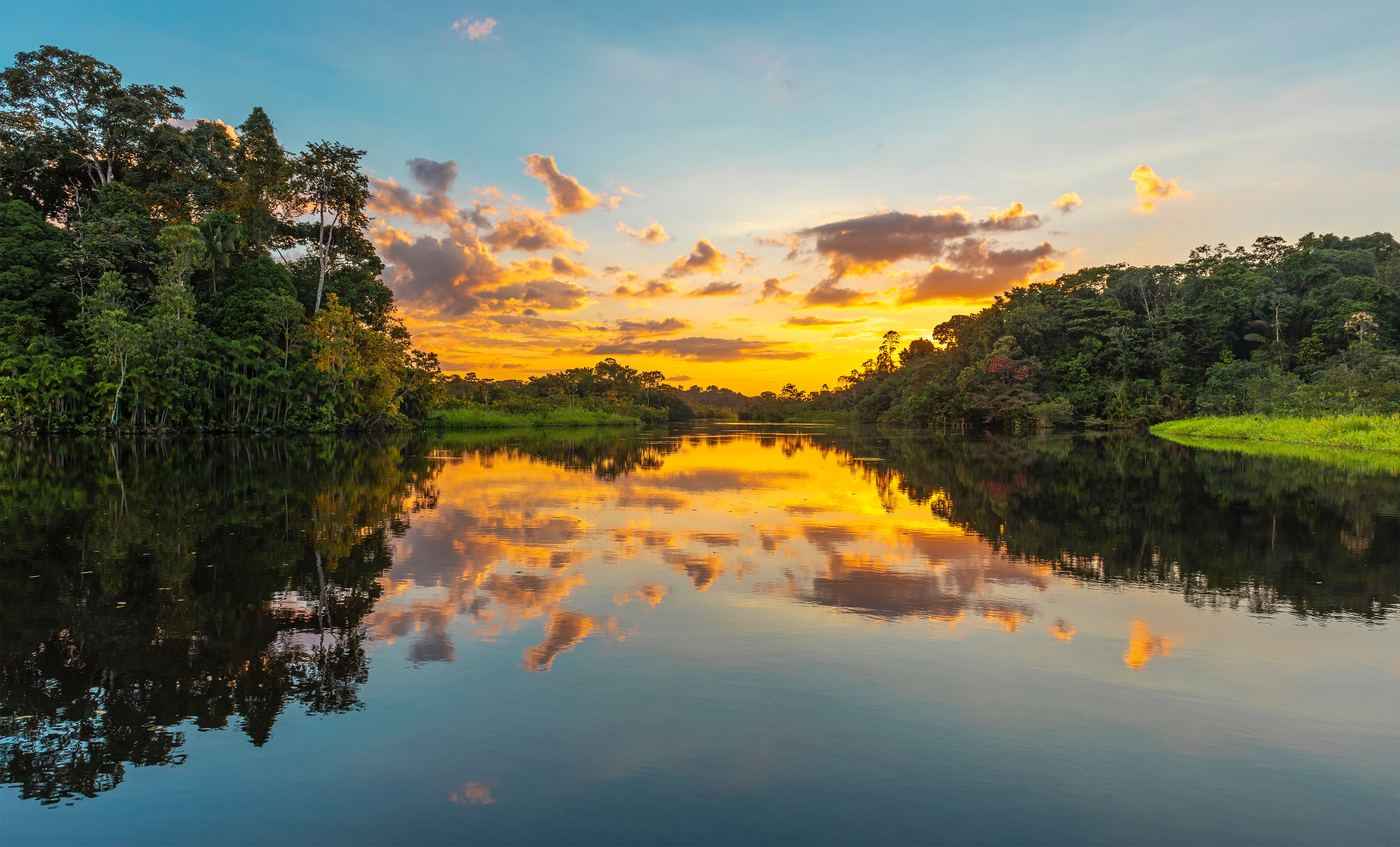 Pôr do sol no Rio Negro
