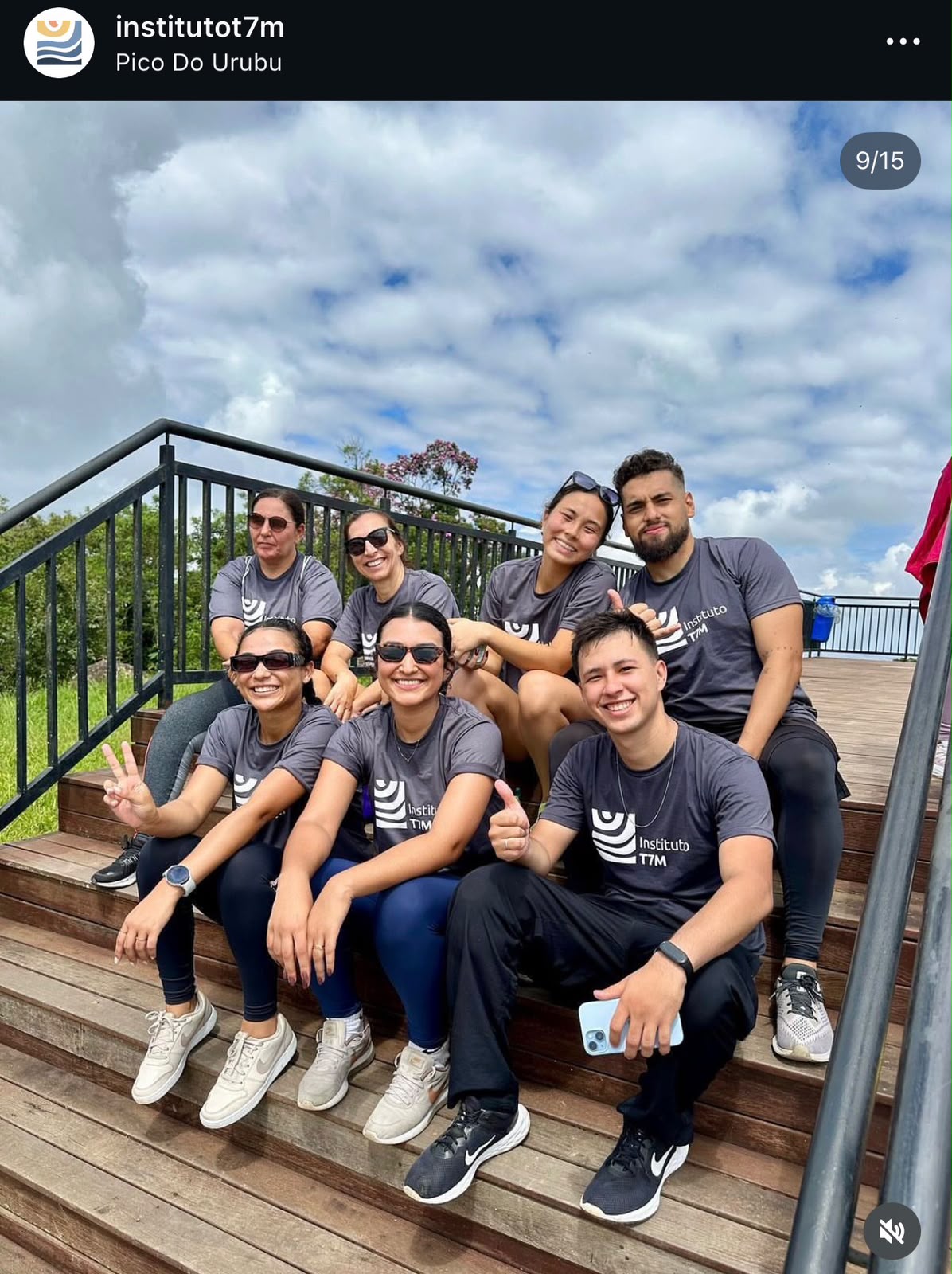 Encontro comunitário do Instituto T7M reunindo jovens e educadores